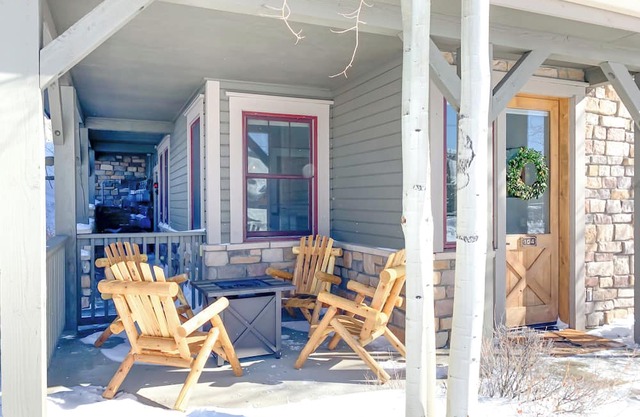 Lucky Horse - Cozy 1 BR/1BA ski in/ski out condo in Granby Ranch