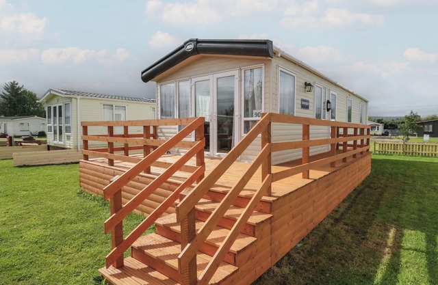 HAZEL, pet friendly, with a garden in Denny