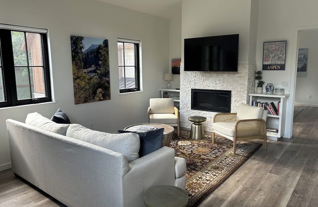 Cozy 1 bedroom apartment in beautiful Carbondale