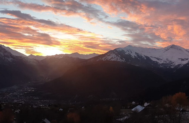 Apartment in detached chalet, quiet location with unobstructed view of the Maurienne valley