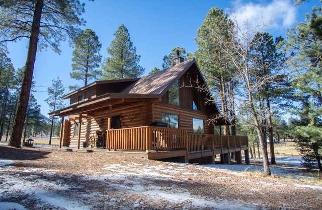 Peaceful Majestic Mountain Cabin