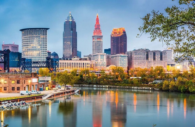 3 Stylish Rooms w/City Views in DT Cleveland - Near RnR HoF