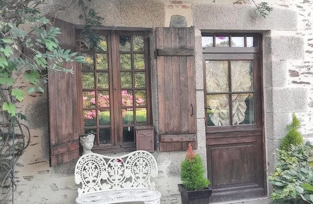 Homerez - Inviting Villa in Bétête with Private Pool