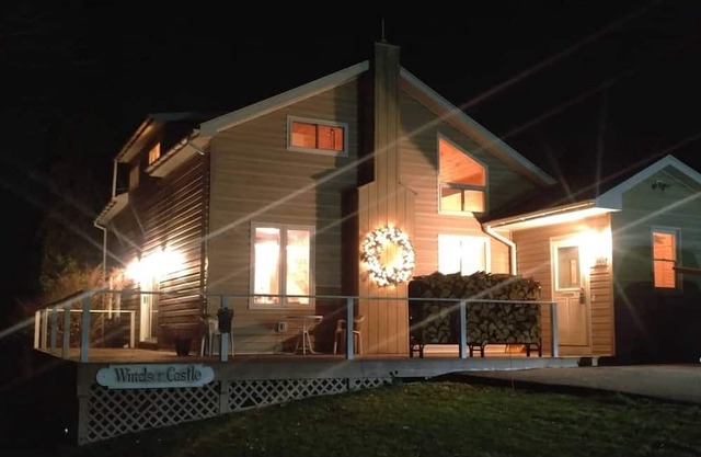 Windsor Castle - Cozy Farmhouse Ellicottville