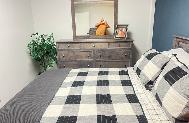 Cozy 1-bedroom apartment in charming Stuart with AC, WiFi