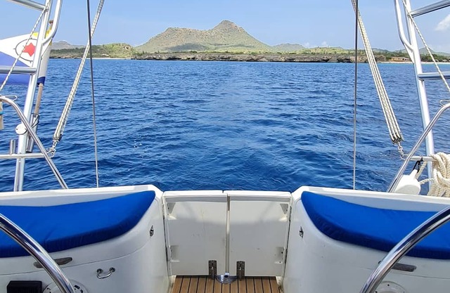 Stay on Sail! Live-aboard on Bonaire Unique way of Staying on the Island