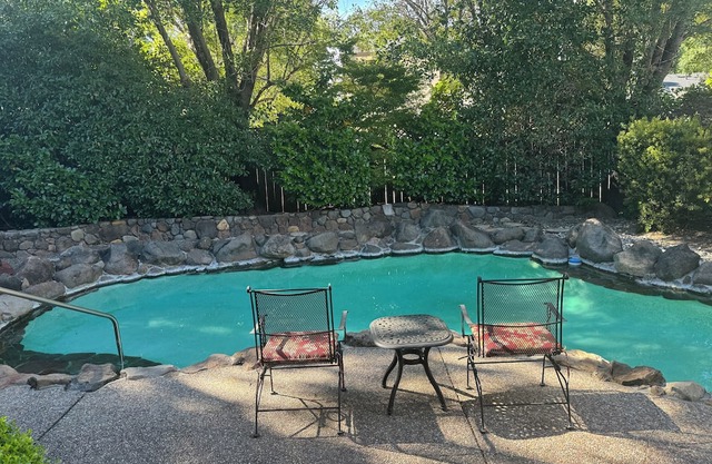 Luxurious Wine Country Retreat in Glen Ellen, California 3BR/2.5BA with Pool