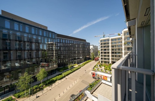 Mokotów Apartment - Park, Metro & Shops nearby - by Rentujemy