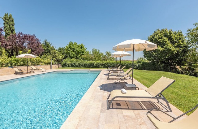 Farmhouse 'Podere Il Moro' with Private Pool, Wi-Fi and Air Conditioning