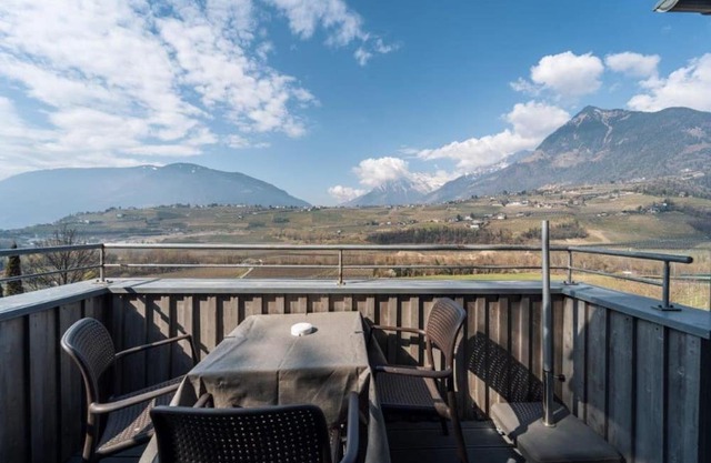 Apartment 'De Luxe 5' with Mountain View, Shared Terrace and Wi-Fi