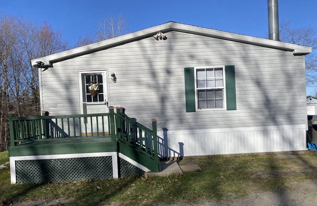 Hidden gem in Hague with spectacular Lake George view