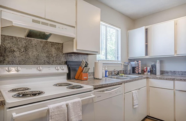 Comfy 2 bedroom Travel Apt