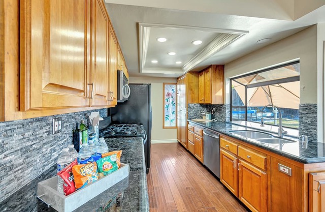 Spacious Family Home/ Minutes to Disney and Knott's