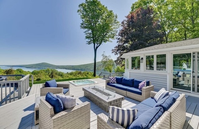 Happy home vacation rental w/Hot tub and heated pool -Naples, NY