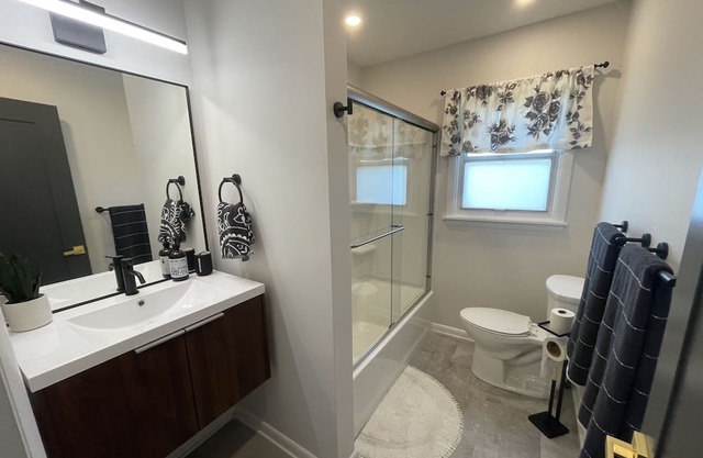 Private Home in the heart of East Syracuse
