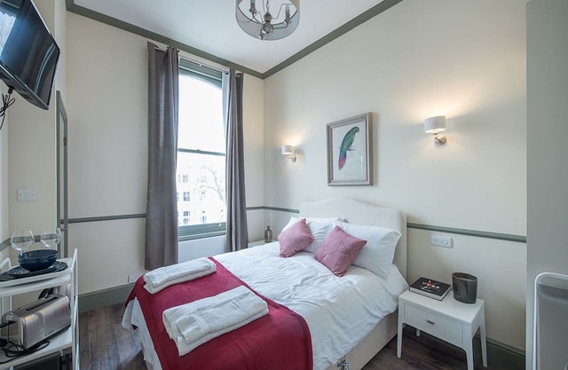 Marvellous Kensington Studio