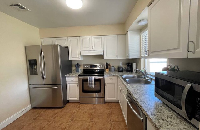 Charming 3-bedroom house in Historic Lexington - Sleeps 8