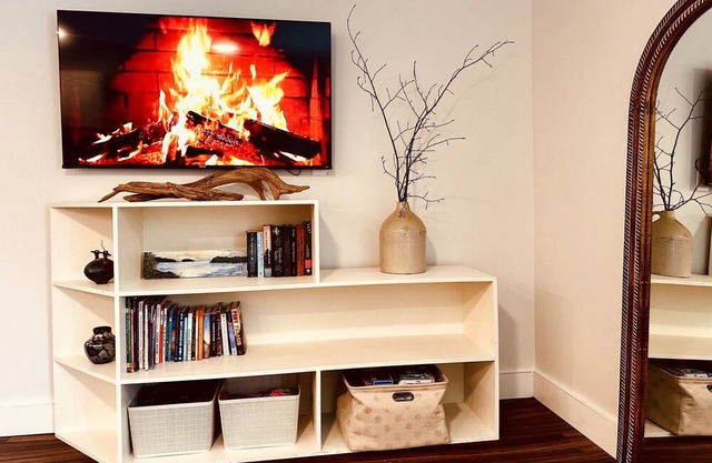 Cozy centrally located private apartment with garage parking. Pet friendly