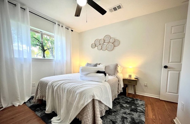 Cozy, Clean & Private Room in League City