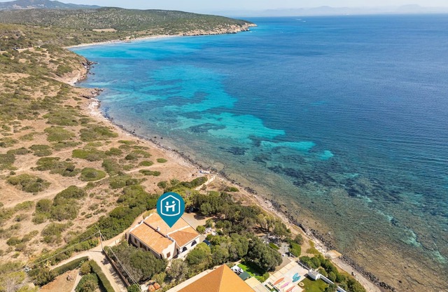 Holiday Home 'Fronte Mare Azzurro' with Sea View, Shared Garden and Wi-Fi
