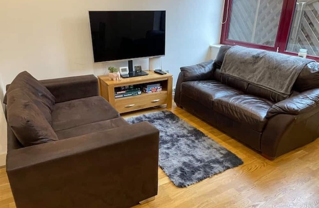 Home comfort close to Gatwick!