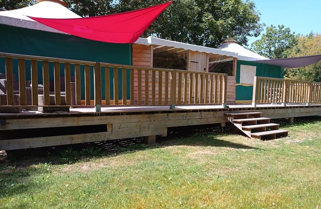 Caravan 'Bungalow Toile 6 Places' with Private Terrace