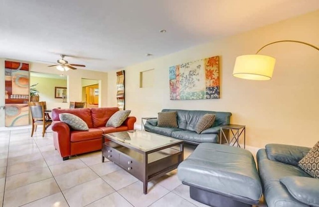 3 Bedroom 834227 by Houzlet