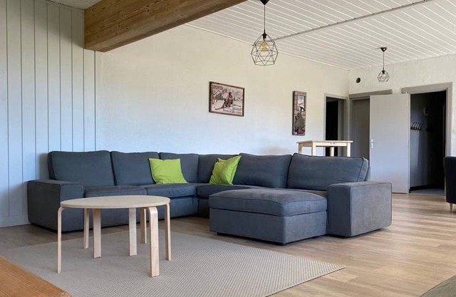 Apartment Albepierre-Bredons, 7 bedrooms, 15 persons
