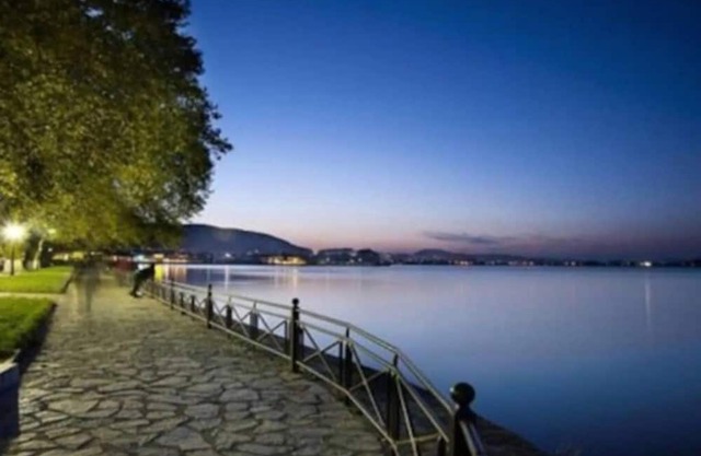 View lake attic in Ioannina