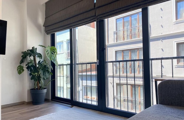 Compact Flat 5 min to Taksim Ave in Beyoglu