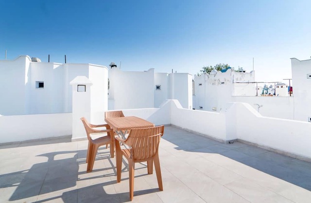 Chic Flat w Terrace 3 min to Beach in Bodrum