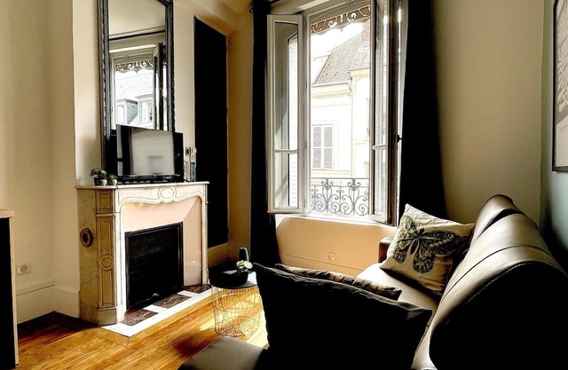 Dreux #3 - Comfortable studio on main and pedestrian street