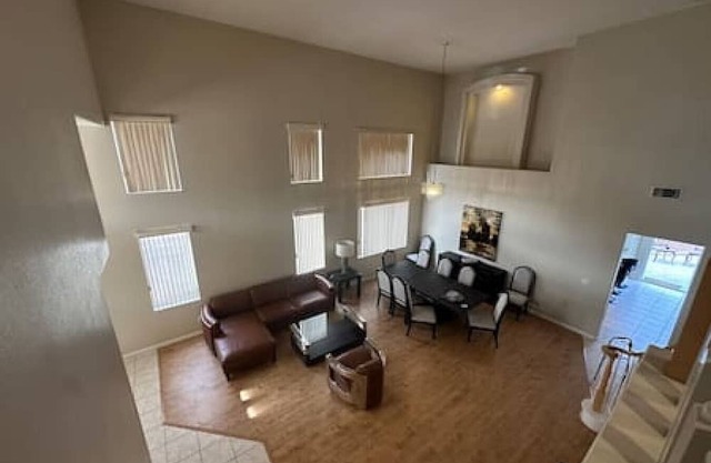 Big Brunellos 5bedrm, den w sofa bed, kids welcome, pets ask