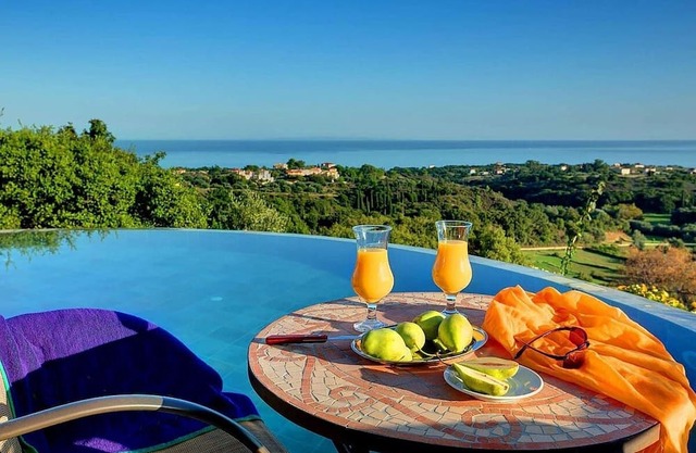 Attractive Stone Villa, A/C, Private Pool, Panoramic Countryside & Sea Views - 5mins to Skala Beach!