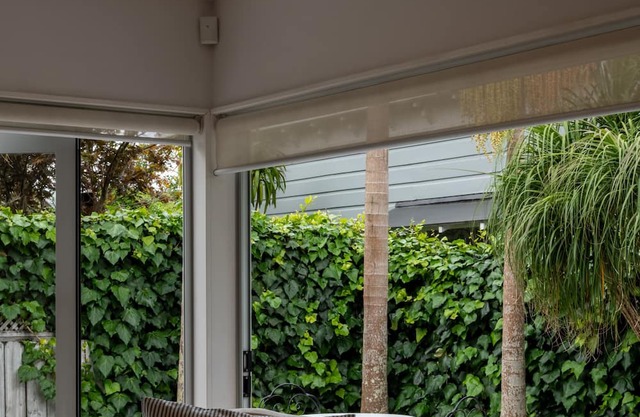 Location! Great holiday getaway near the city