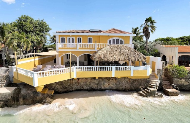 Casa Mar Azul with Beach and House Reef for Divers