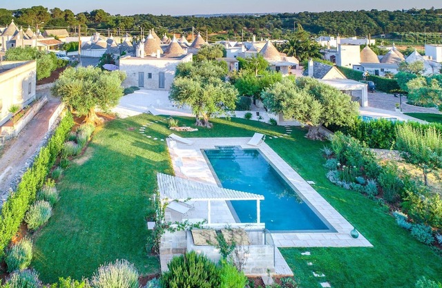 Trulli Piccoli - Locorotondo ,Apulia