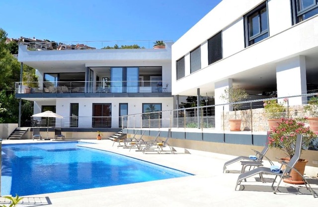 Imagine Your Family Renting This Luxury Villa, Mallorca Villa 1477