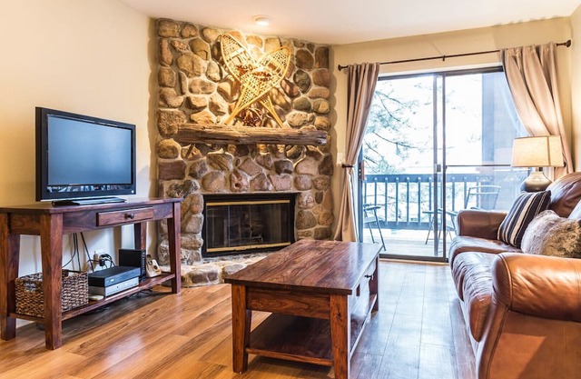 All-Inclusive luxury condo close to downtown Boulder Colorado