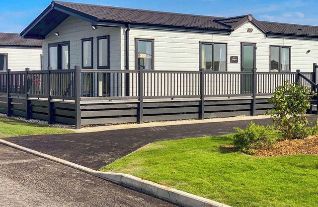 Grange Lodge 4 (No Hot Tub)