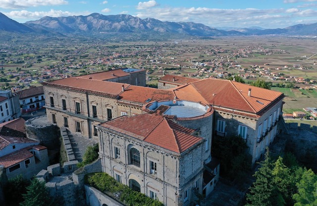 Macchiaroli La Gioiosa Castle the magic of a medieval castle in Teggiano
