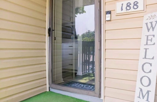 2BR-2BA Near Downtown, WFU & Hospital! 50% off 30+days