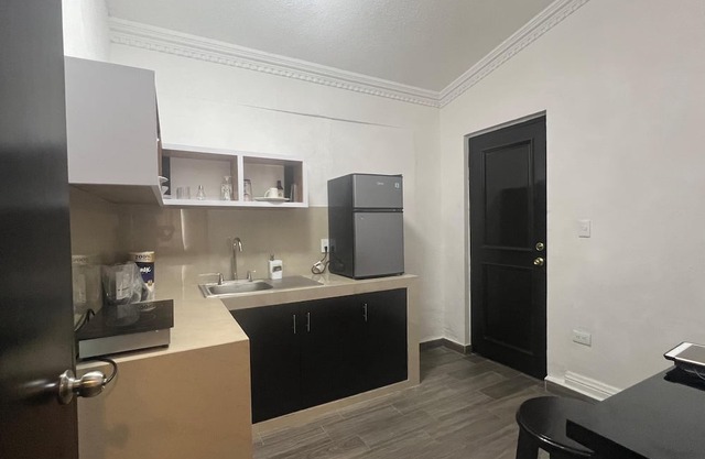 CAS Visa 10 min a Pie. Acogedor Estudio a 30m de Alameda Monterrey ¡Metro cerca!