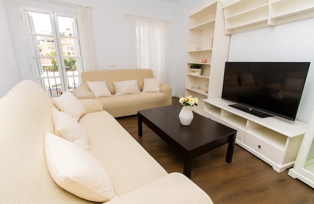 Apartment 'Atarazanas 2-bed Suite' with Balcony, Wi-Fi and Air Conditioning