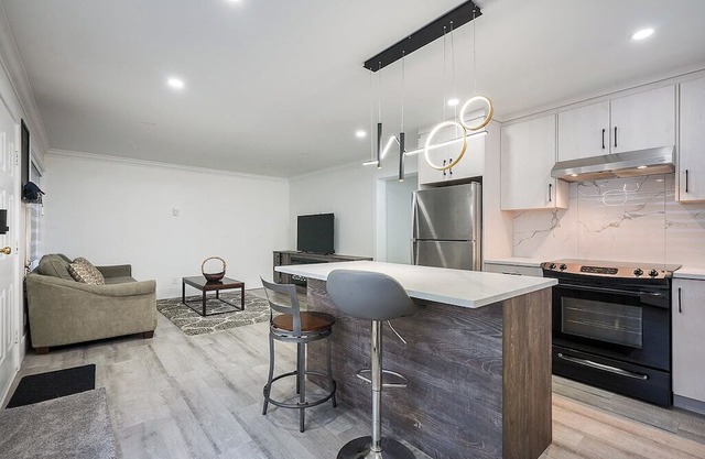 Modern suite with luxury finsih