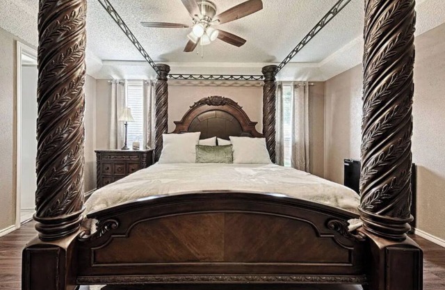 Relaxing Richardson Getaway – 5 Bedrooms with A/C