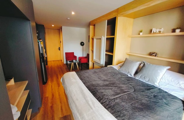 Comfortable apartment with private terrace. Bogota International Center.