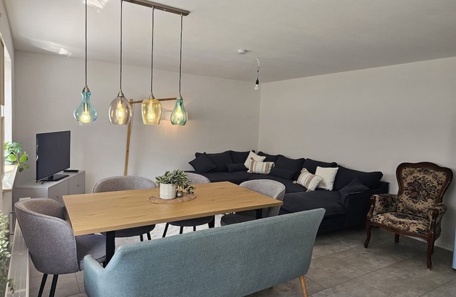 Apartment 'Alb-Apfel' with Private Terrace, Shared Garden and Wi-Fi
