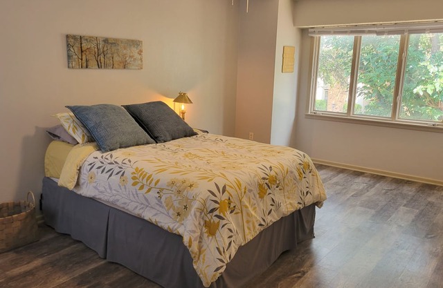 Charming 3 Bedroom & 2.5 Bath w/Pool and Playground