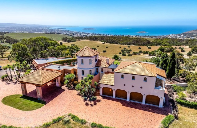 CASA DEL MAR main house